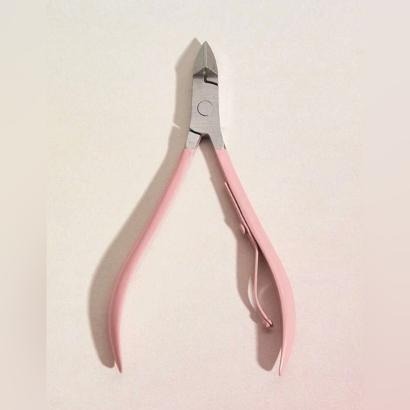 Nail Cuticle Clippers NIB - Picture 2 of 3